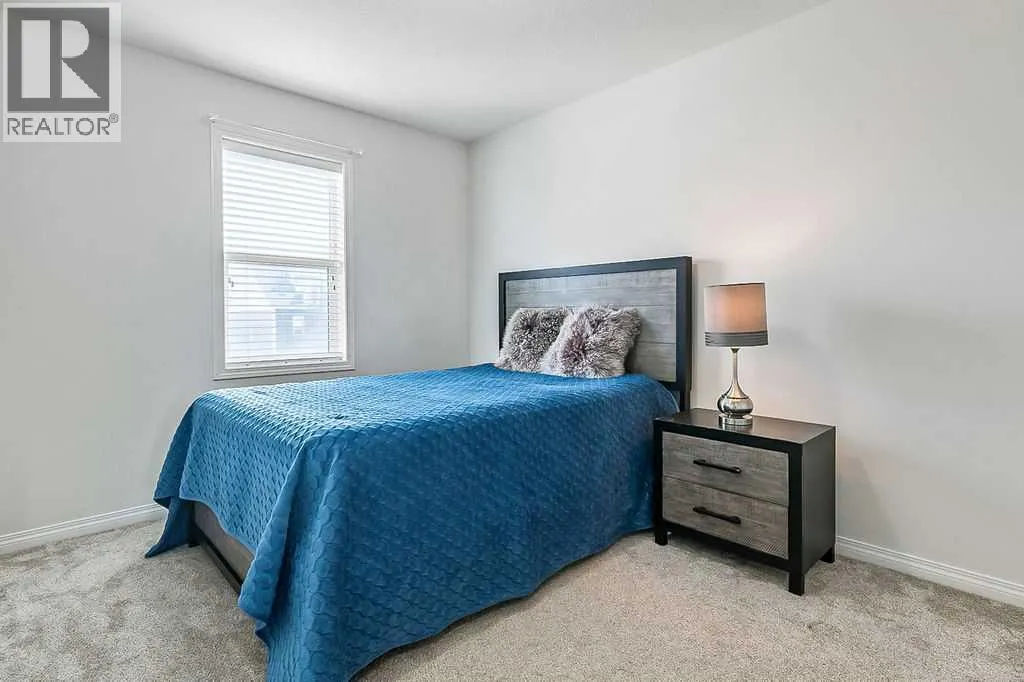 38 Reynolds Gate SW