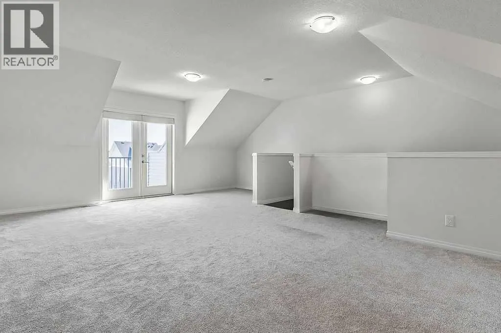 38 Reynolds Gate SW