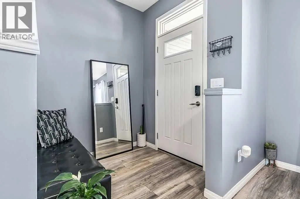 38 Reynolds Gate SW