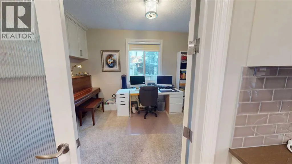 230 Mahogany Place SE
