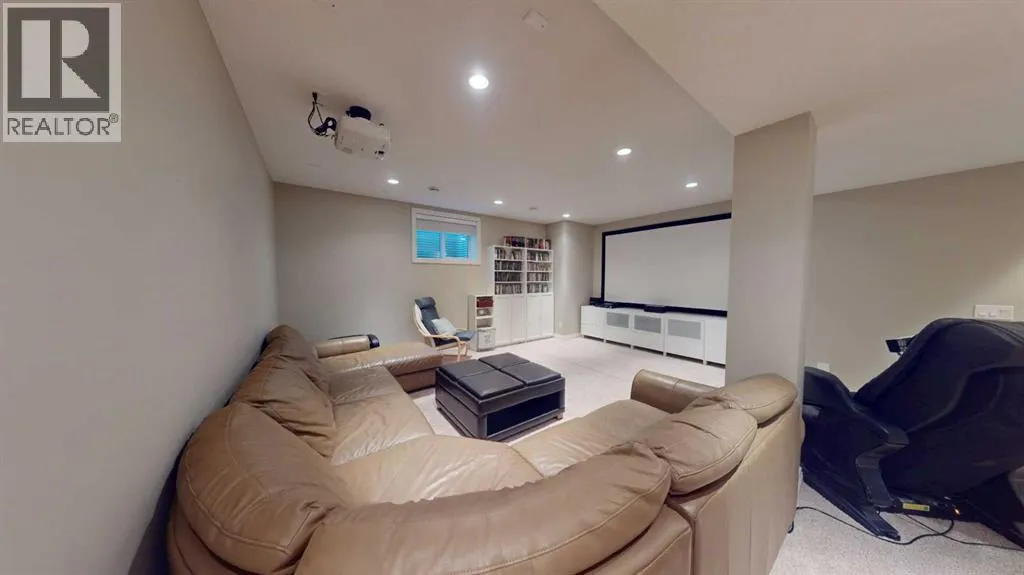 230 Mahogany Place SE