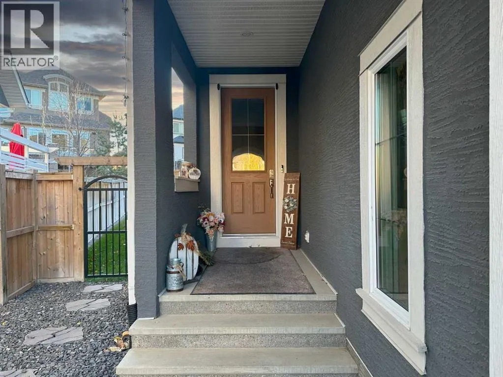 230 Mahogany Place SE