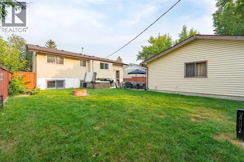 143 Manora Drive NE
