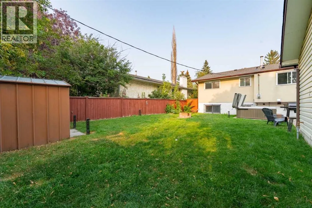143 Manora Drive NE