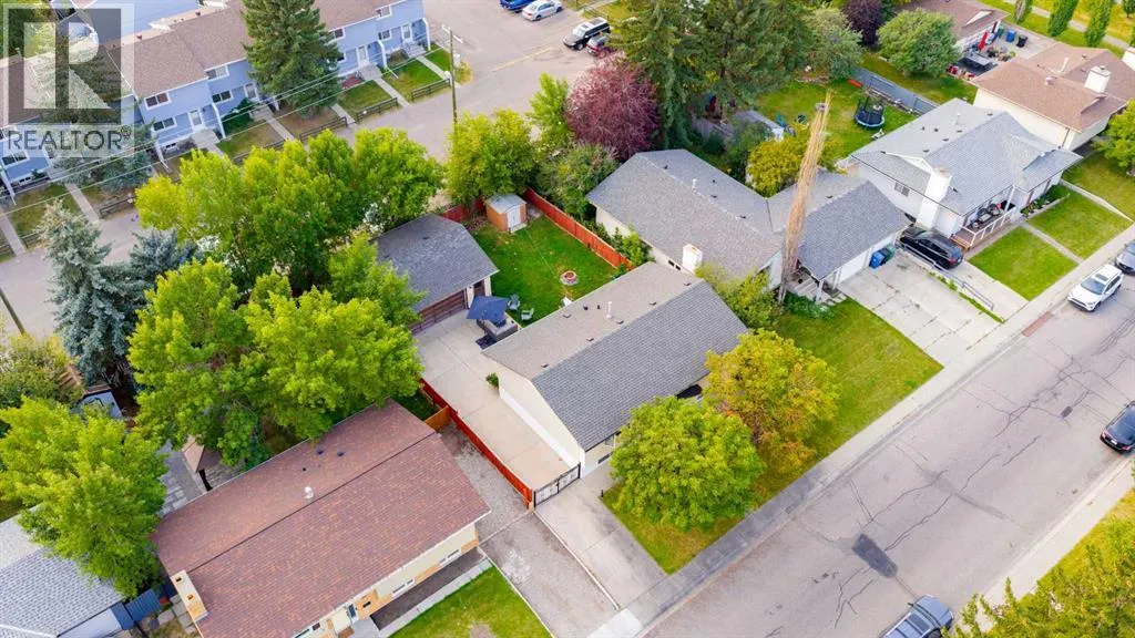 143 Manora Drive NE