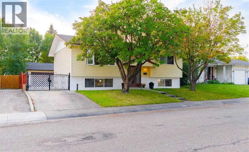 143 Manora Drive NE