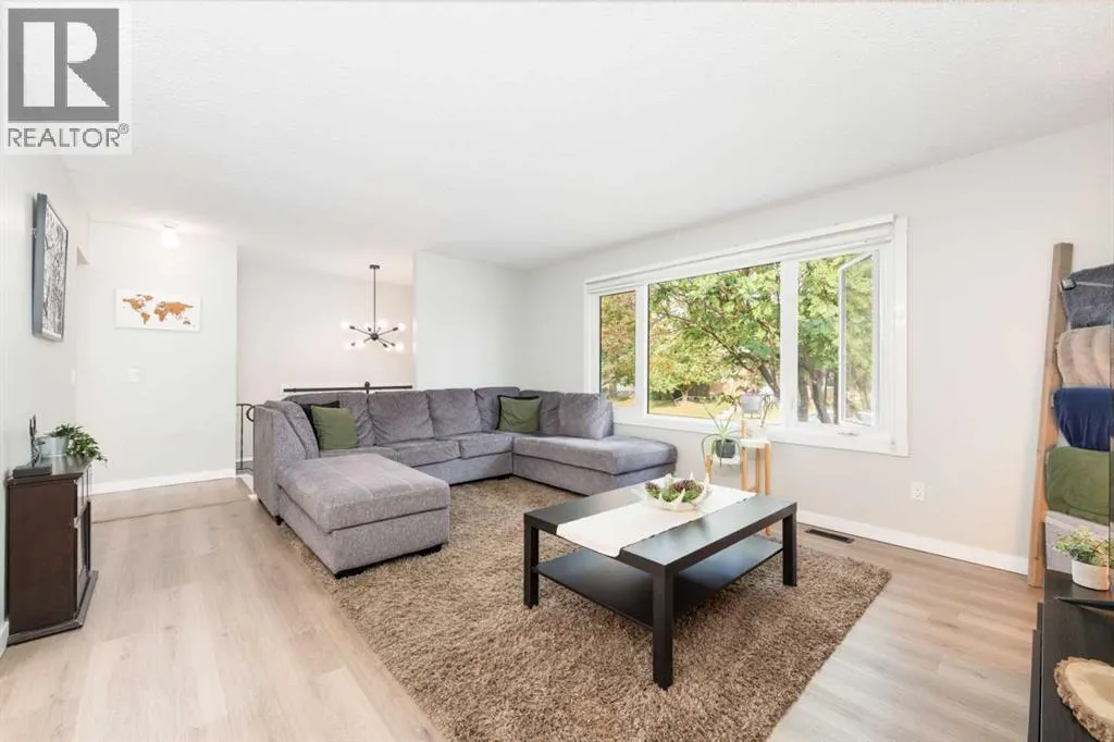 143 Manora Drive NE