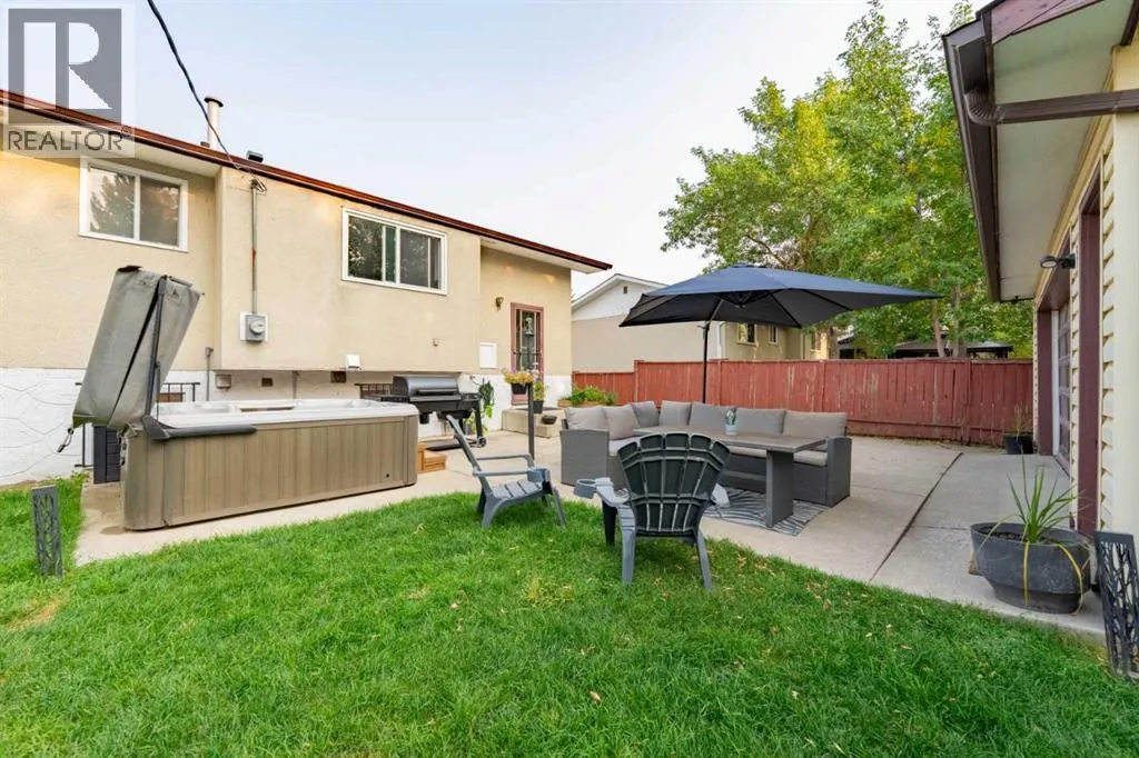 143 Manora Drive NE