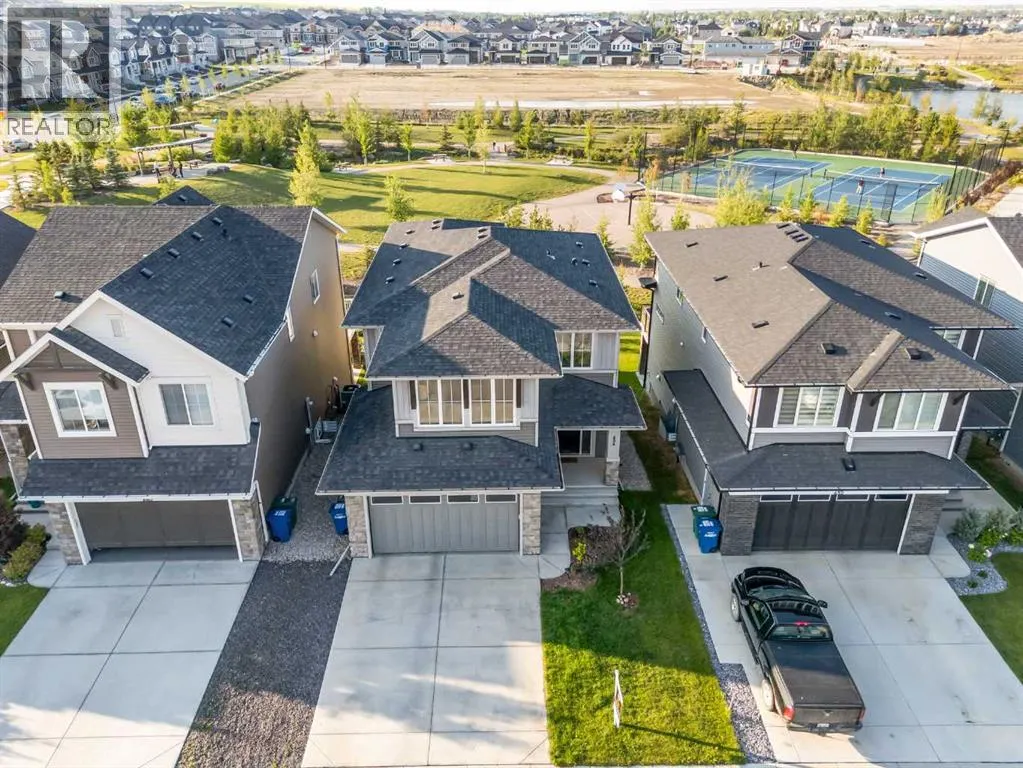 656 Bayview Way SW