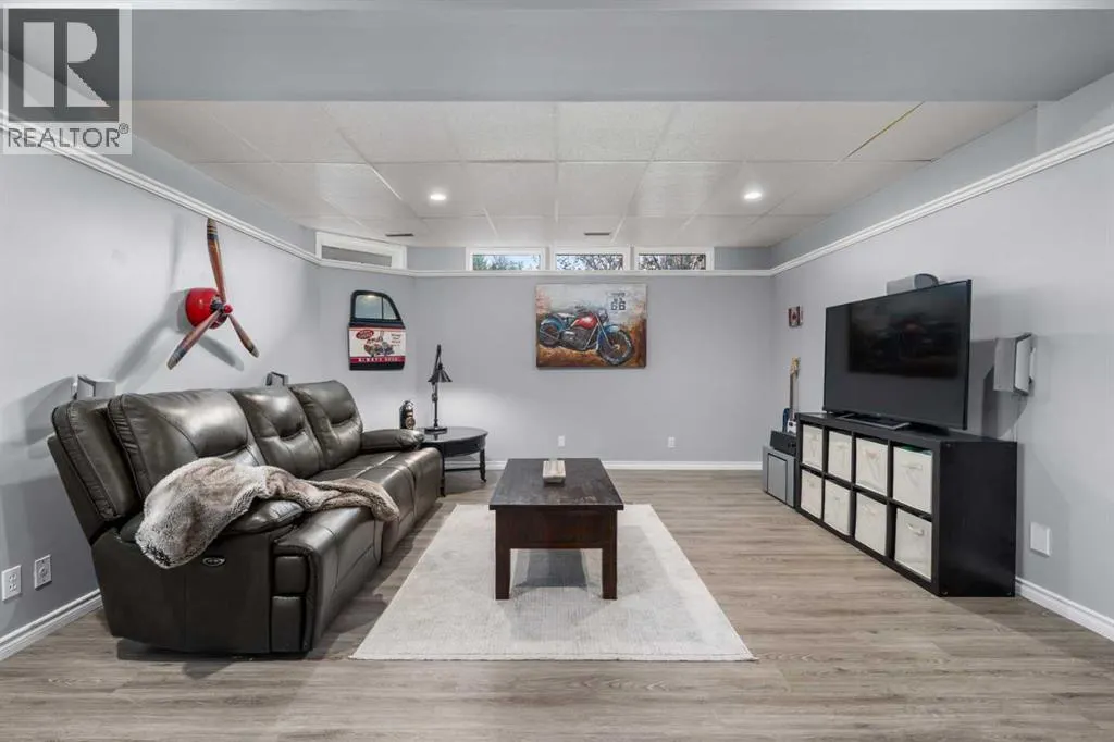 606 Downey Place