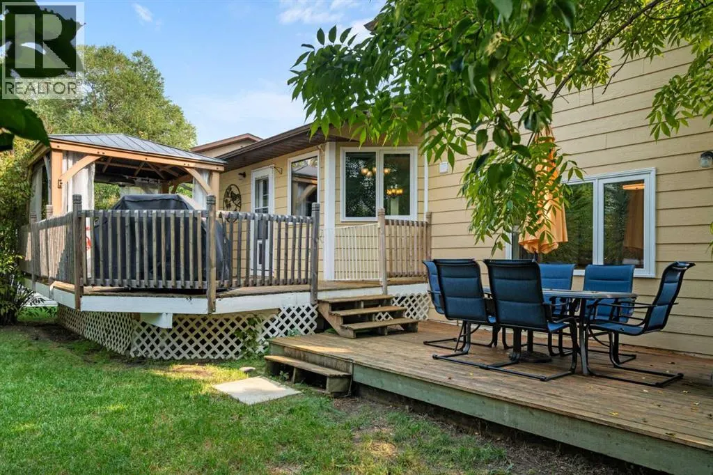 606 Downey Place