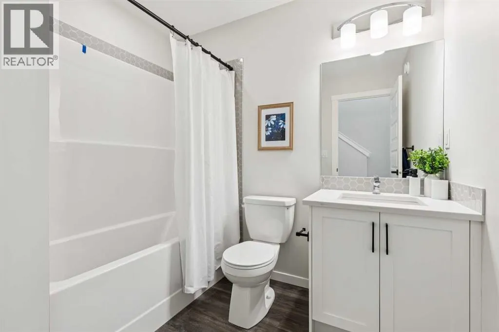 703, 135 Mahogany Parade SE