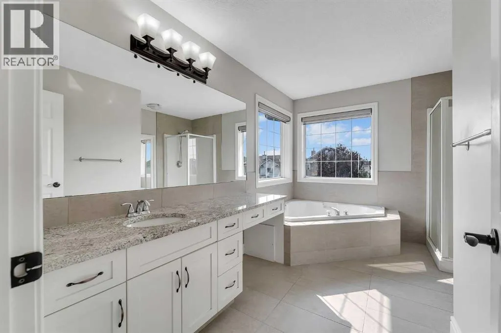 202 Coral Reef Manor NE