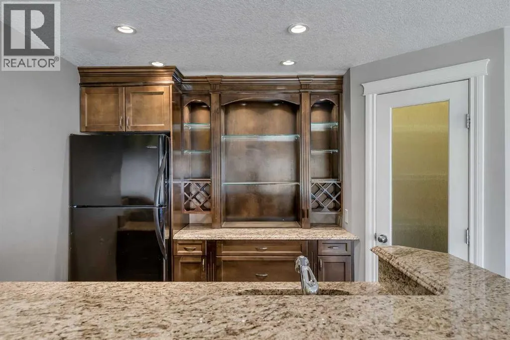 202 Coral Reef Manor NE