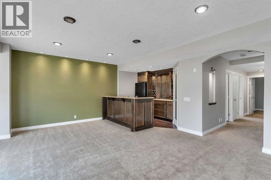 202 Coral Reef Manor NE