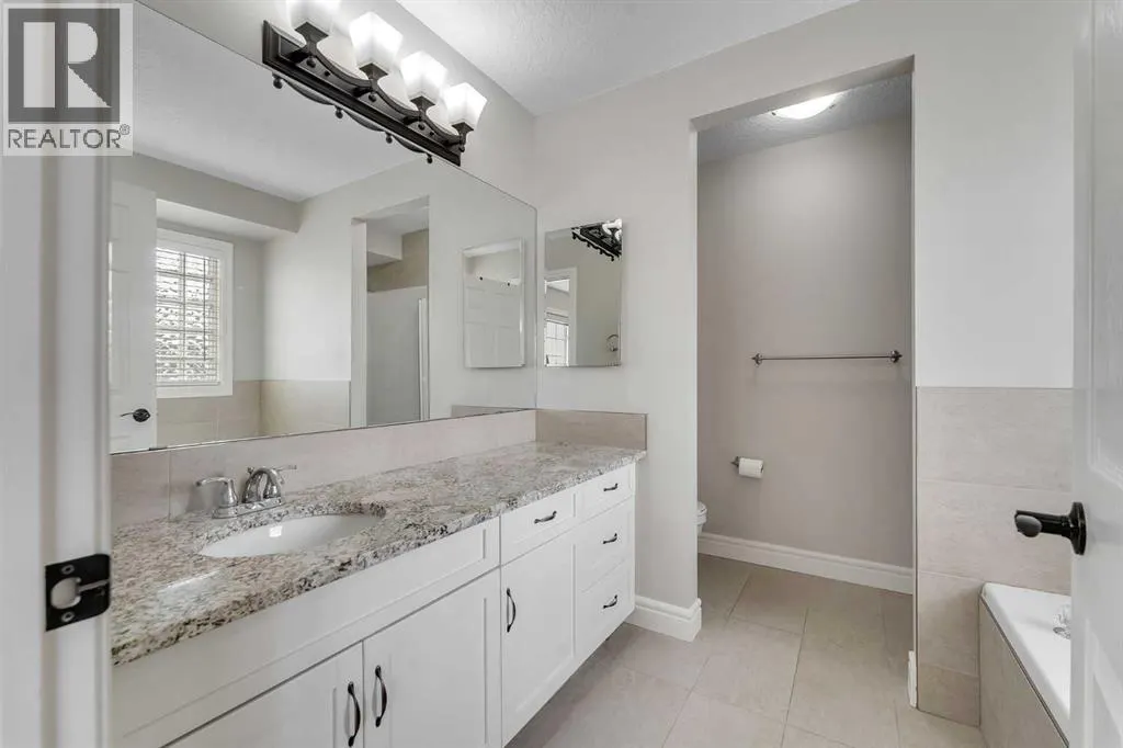 202 Coral Reef Manor NE