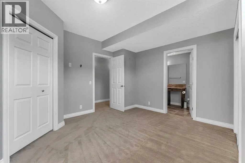 202 Coral Reef Manor NE