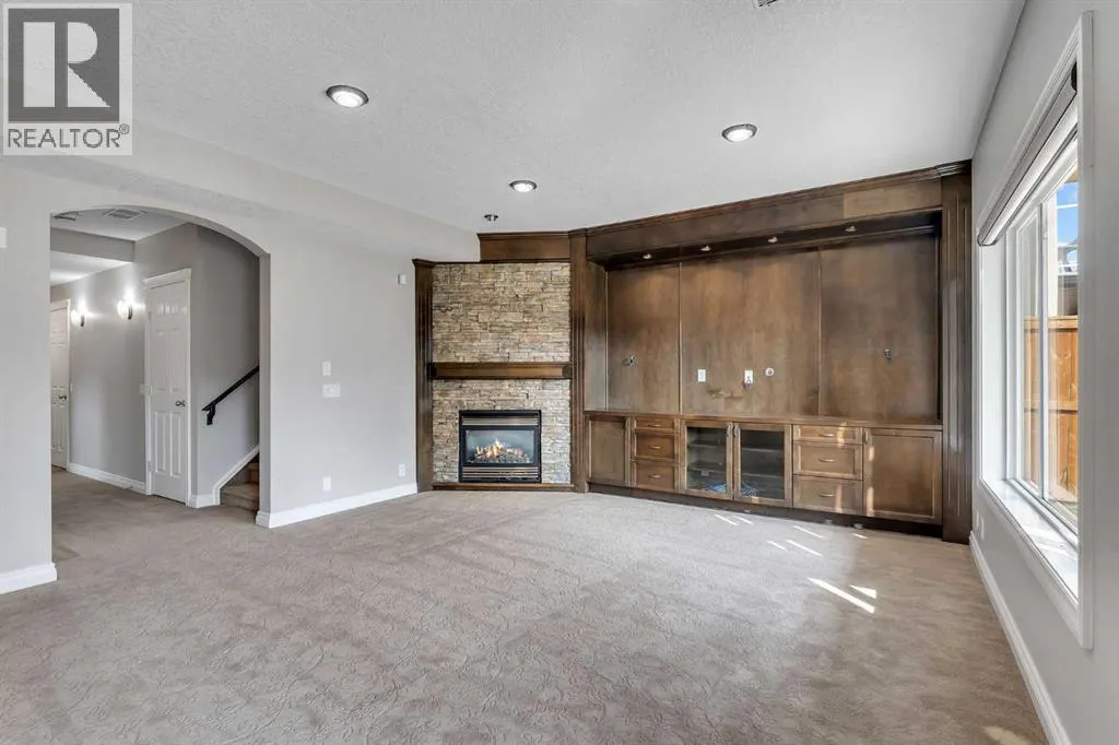 202 Coral Reef Manor NE