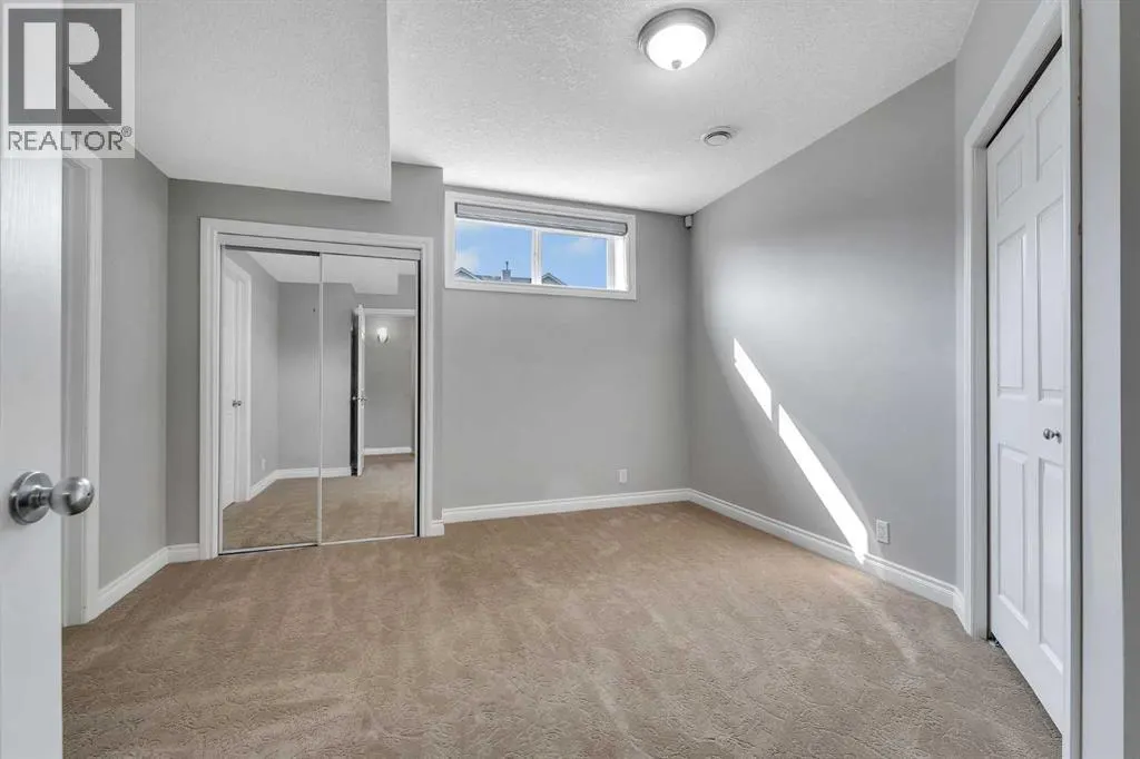 202 Coral Reef Manor NE