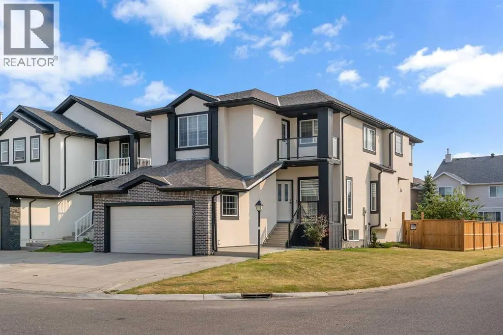 202 Coral Reef Manor NE