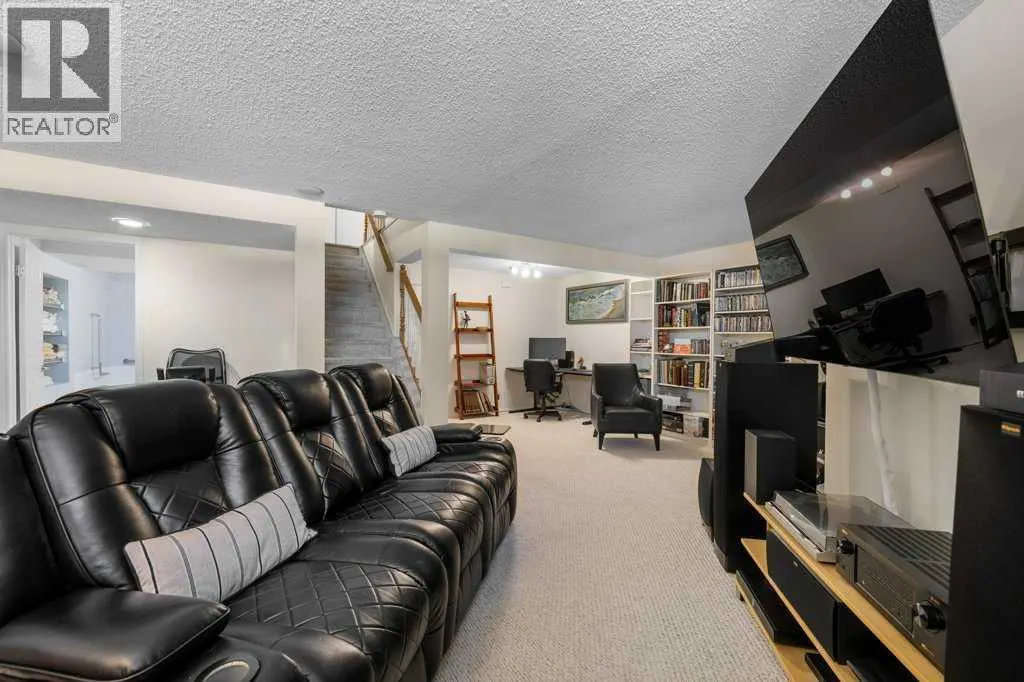 83 Macewan Park Heights NW