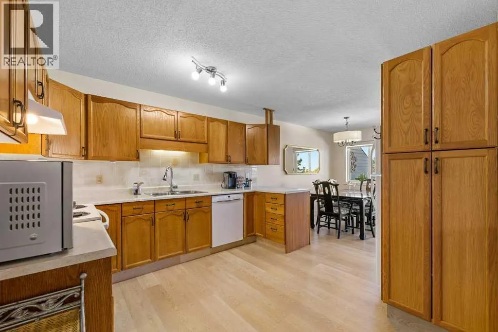 83 Macewan Park Heights NW
