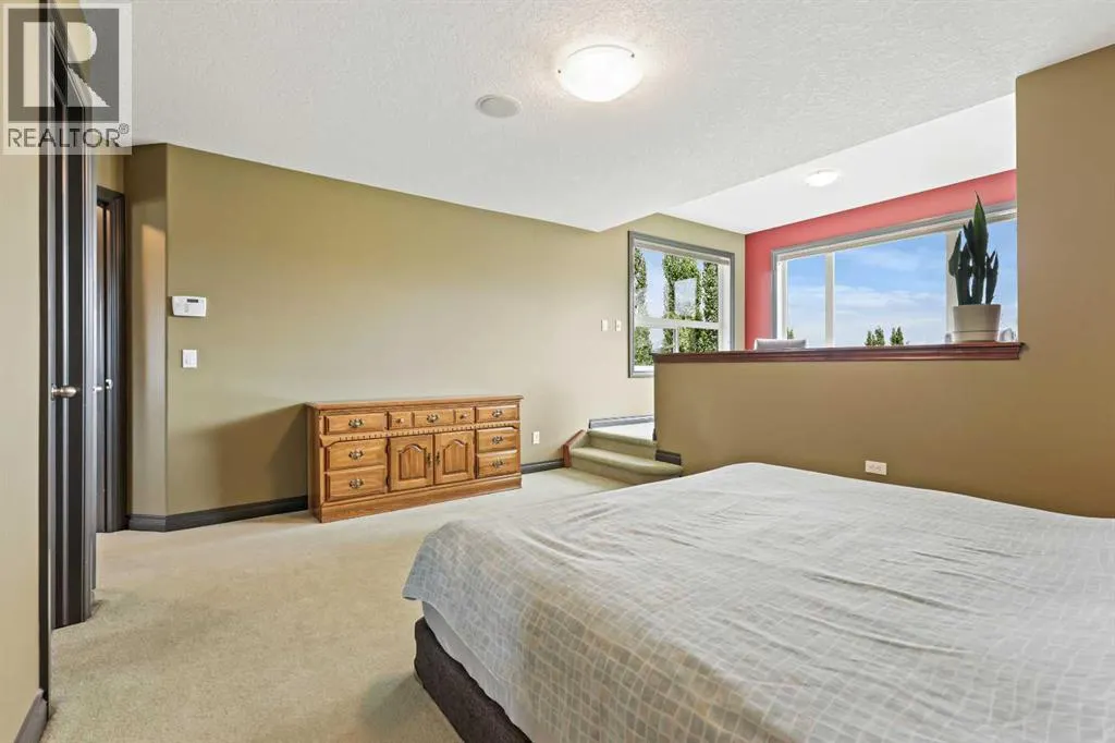 66 Crestbrook Hill SW