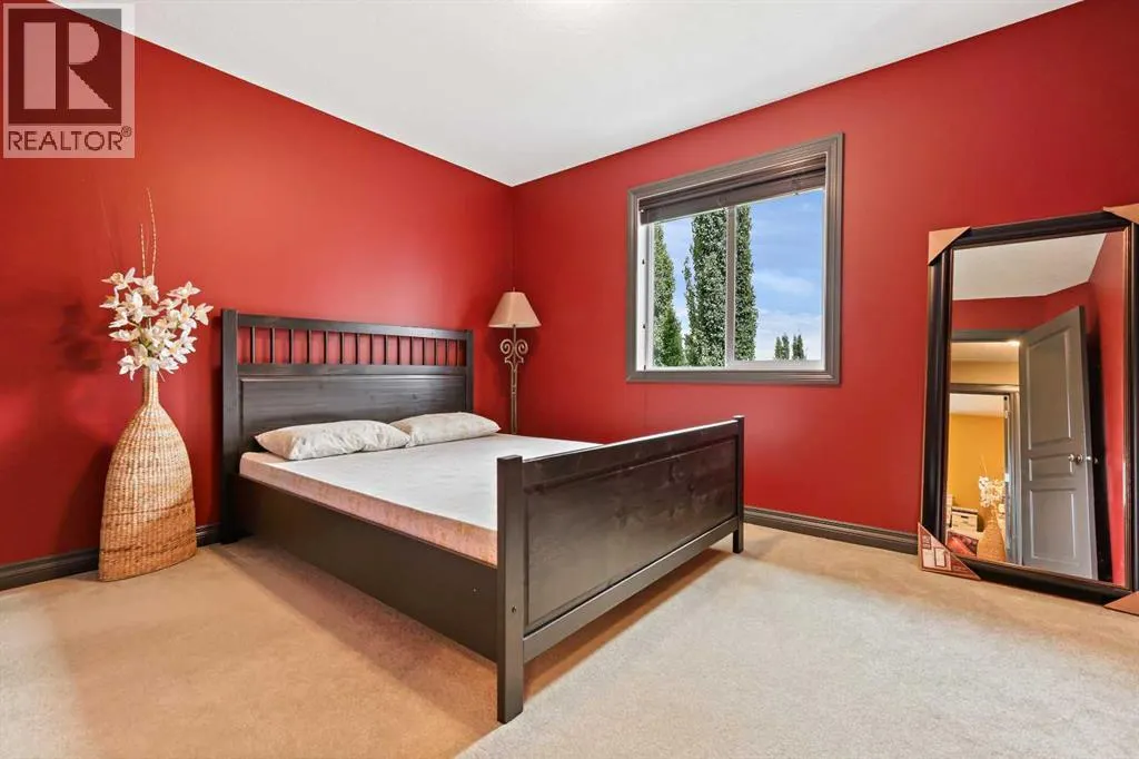 66 Crestbrook Hill SW