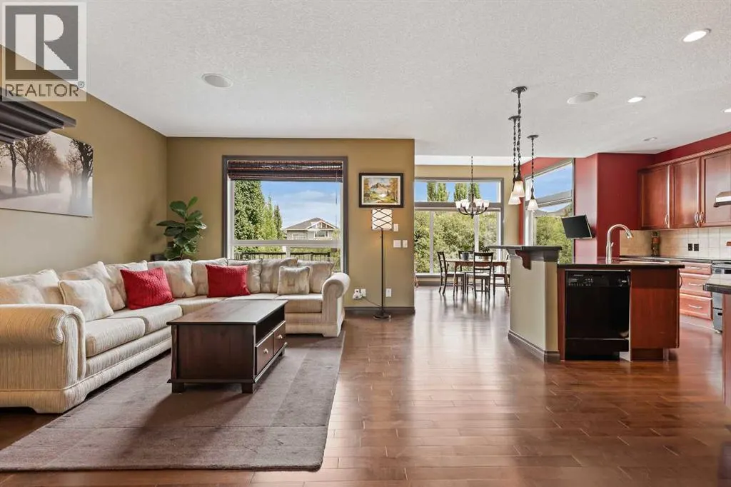 66 Crestbrook Hill SW
