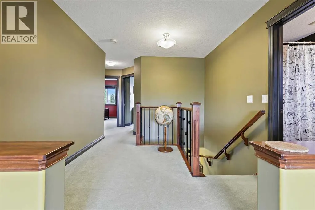 66 Crestbrook Hill SW