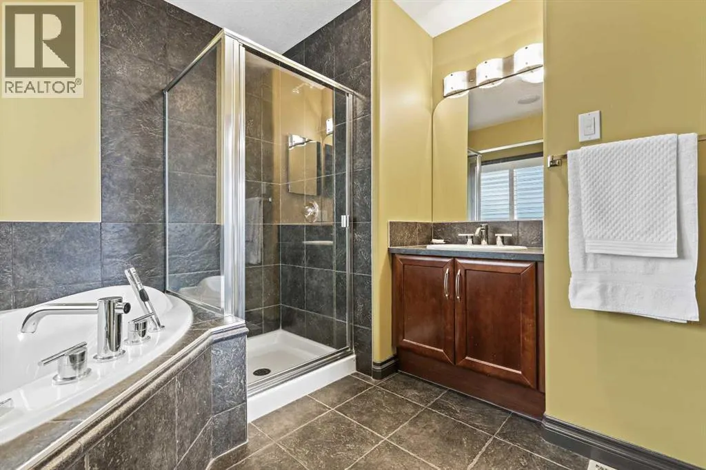 66 Crestbrook Hill SW