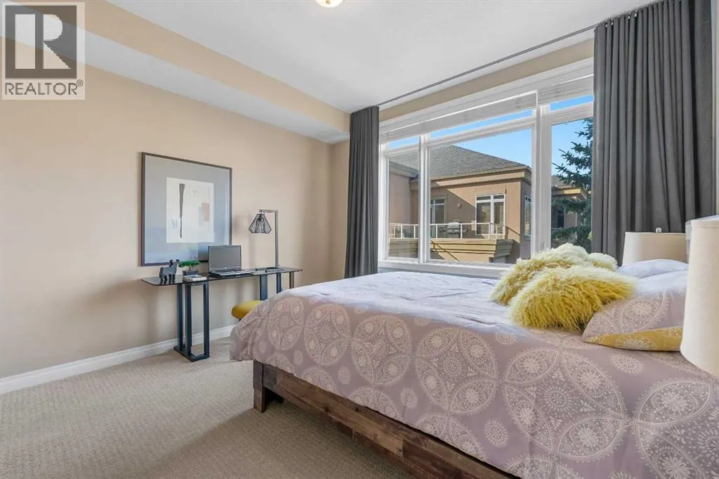 3405, 24 Hemlock Crescent SW