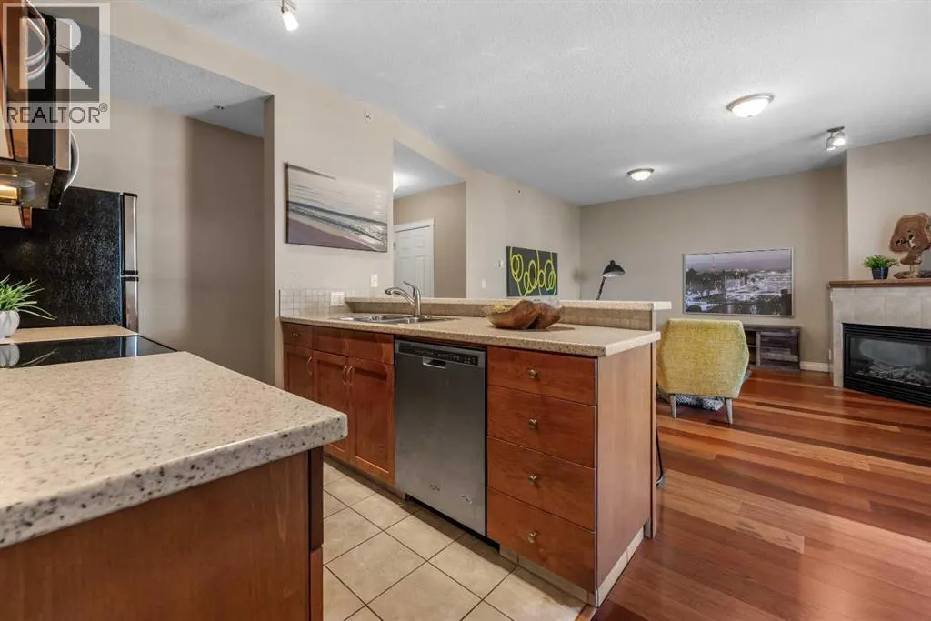 3405, 24 Hemlock Crescent SW