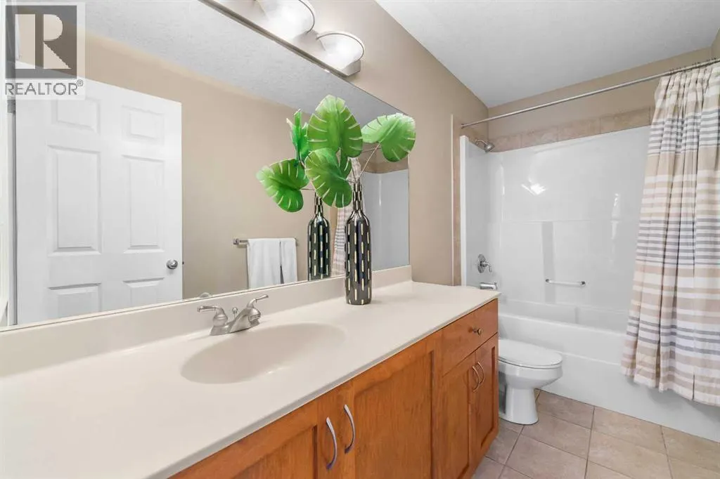 3405, 24 Hemlock Crescent SW