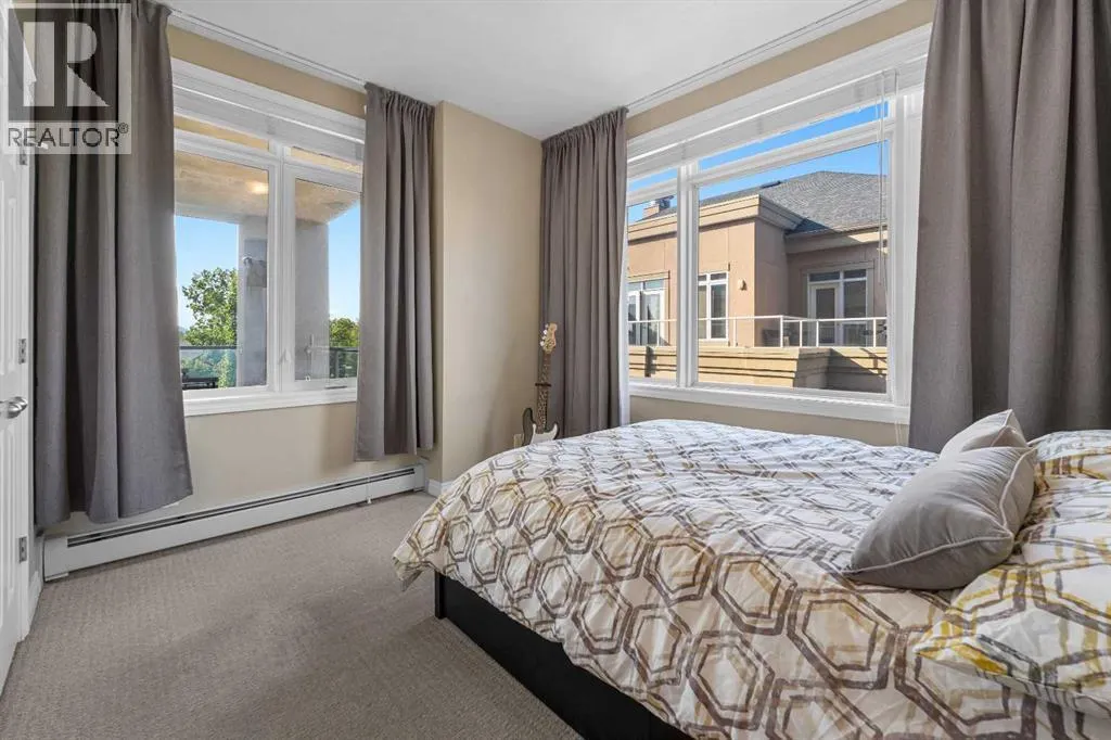 3405, 24 Hemlock Crescent SW