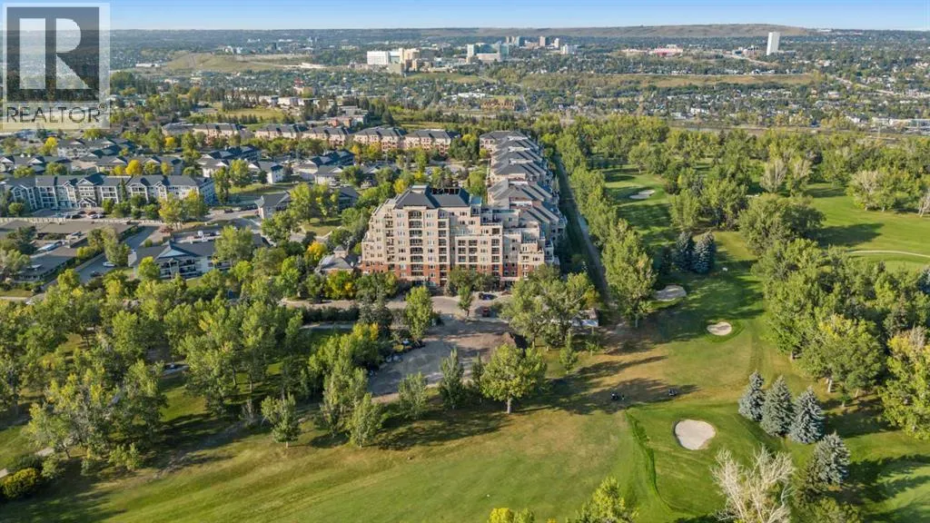 3405, 24 Hemlock Crescent SW