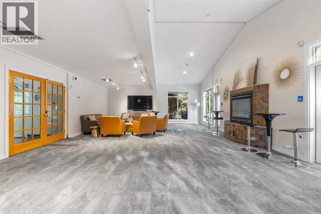 3405, 24 Hemlock Crescent SW