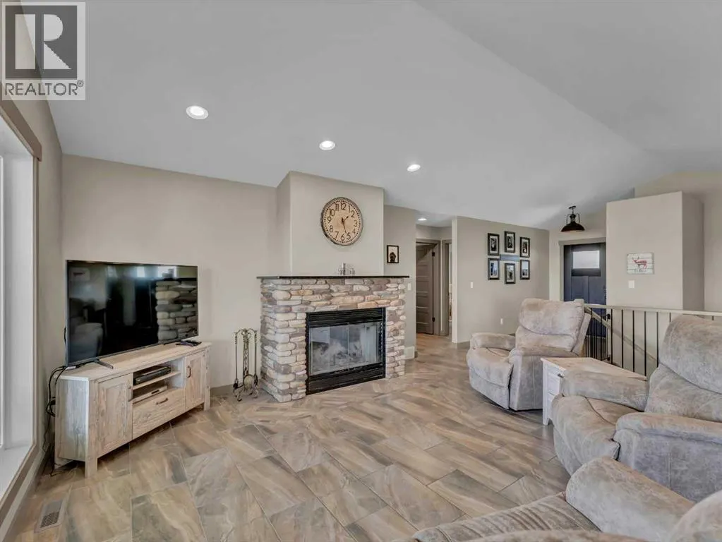 6, 12320 Range Road 72
