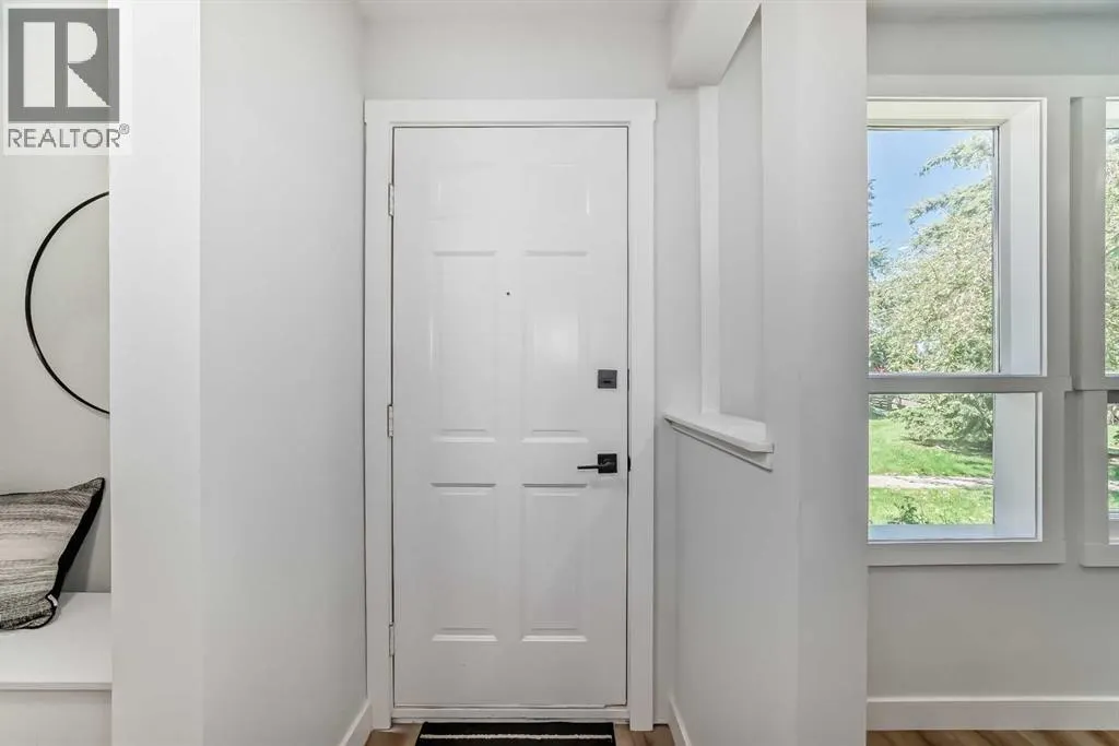 404, 544 Blackthorn Road NE