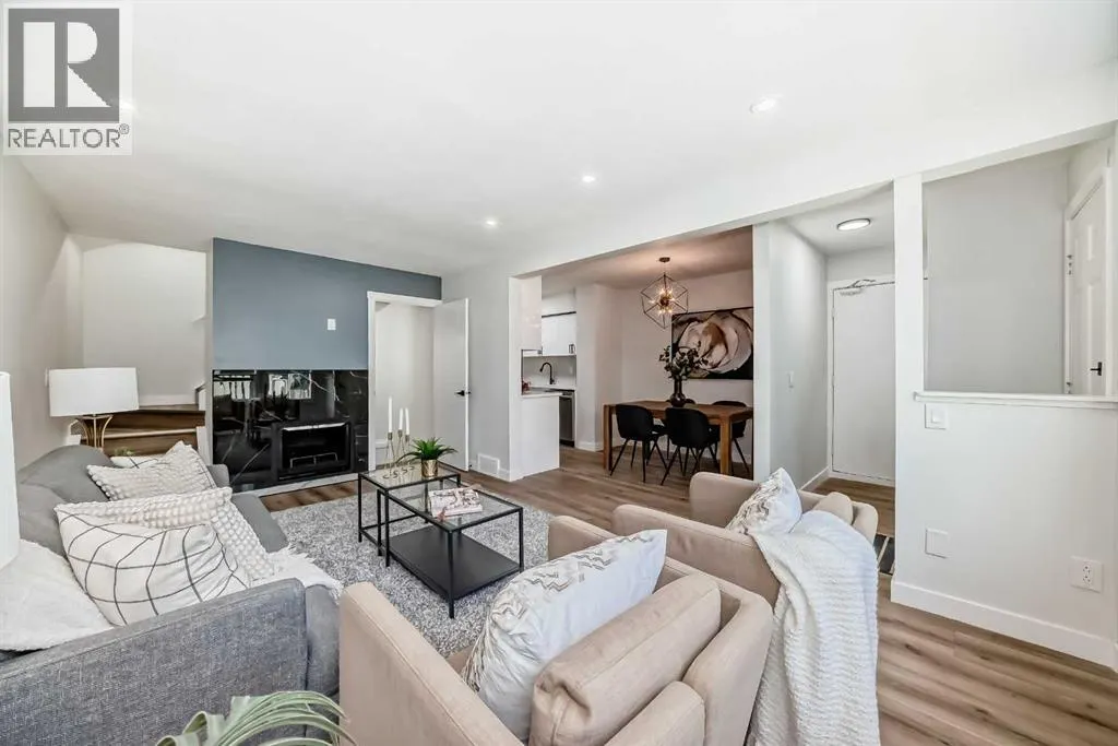404, 544 Blackthorn Road NE