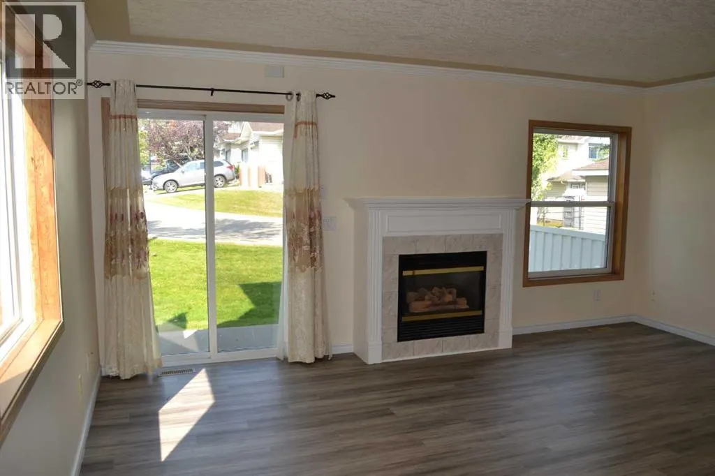 21 Country Hills Rise NW
