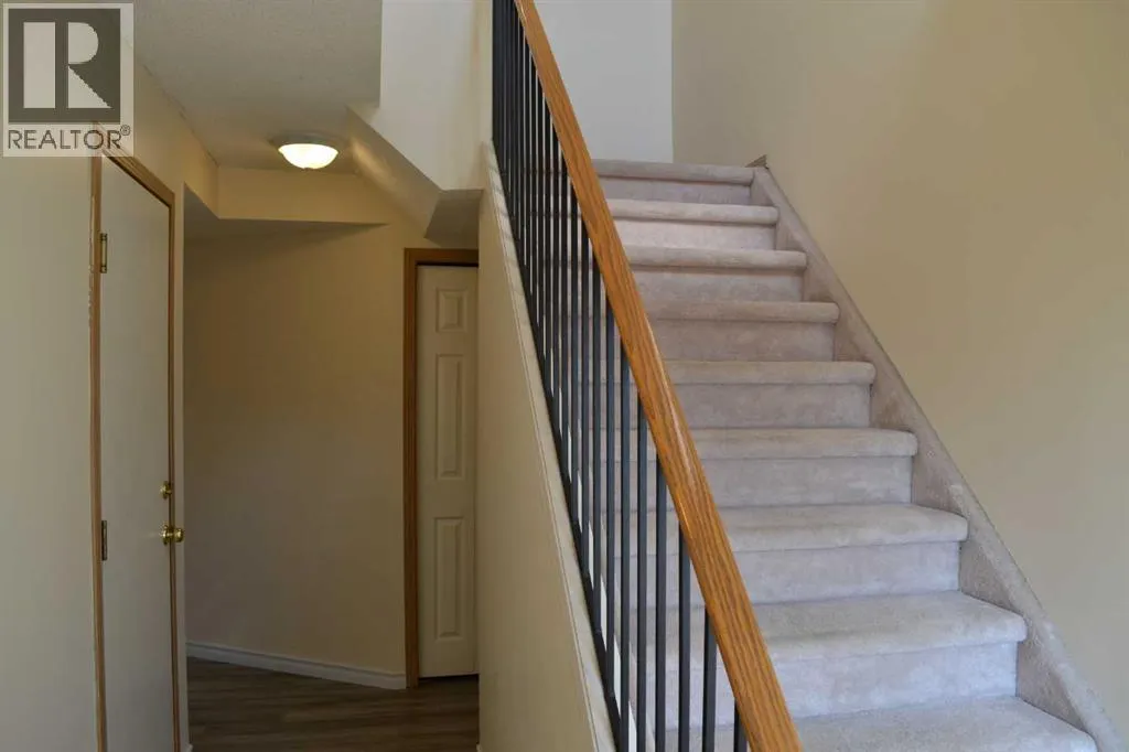 21 Country Hills Rise NW