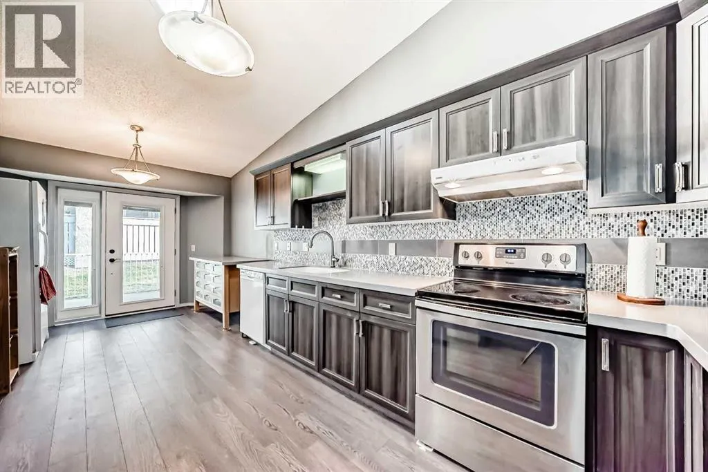 44 Gladstone Gardens SW