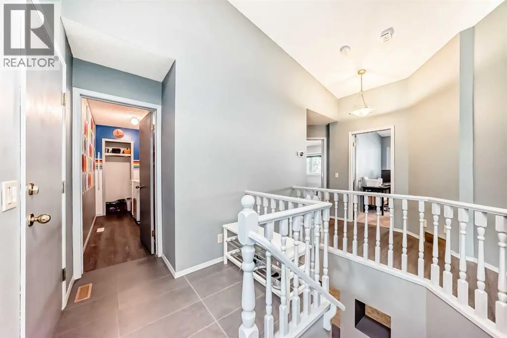 44 Gladstone Gardens SW