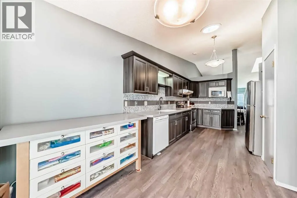44 Gladstone Gardens SW