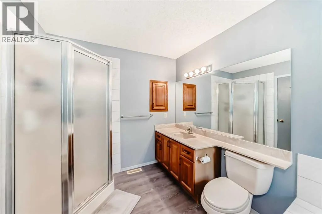 44 Gladstone Gardens SW