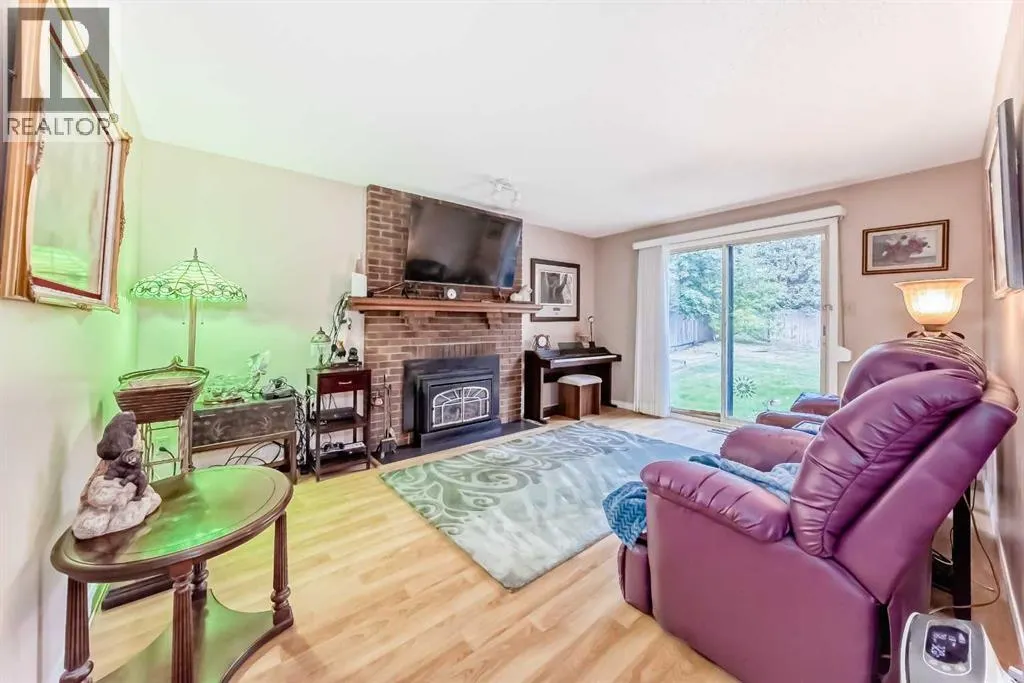 983 Woodbine Boulevard SW