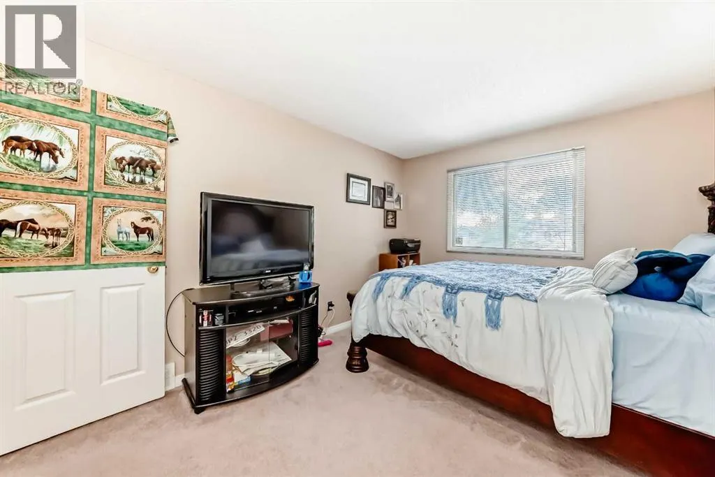 983 Woodbine Boulevard SW