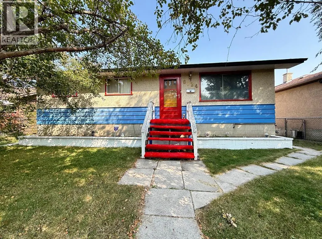8724 34 Avenue NW