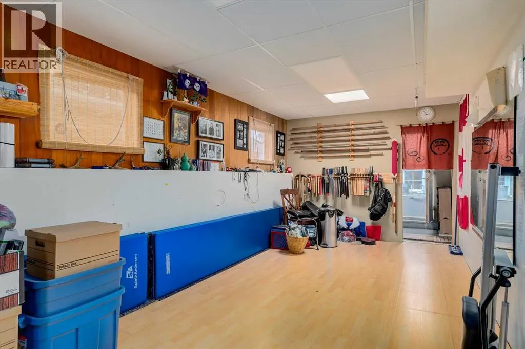 27 Winchester Crescent SW